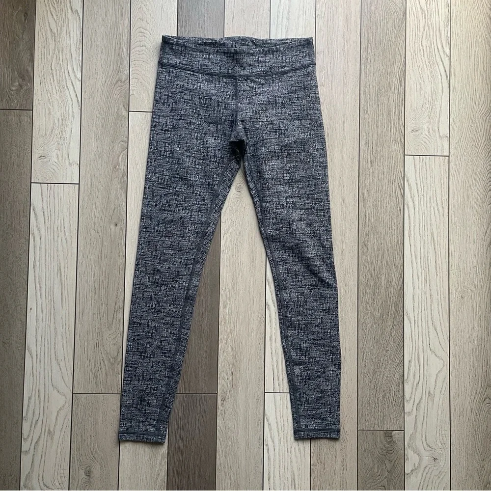 Ivivva Black and Gray Patterned Leggings
